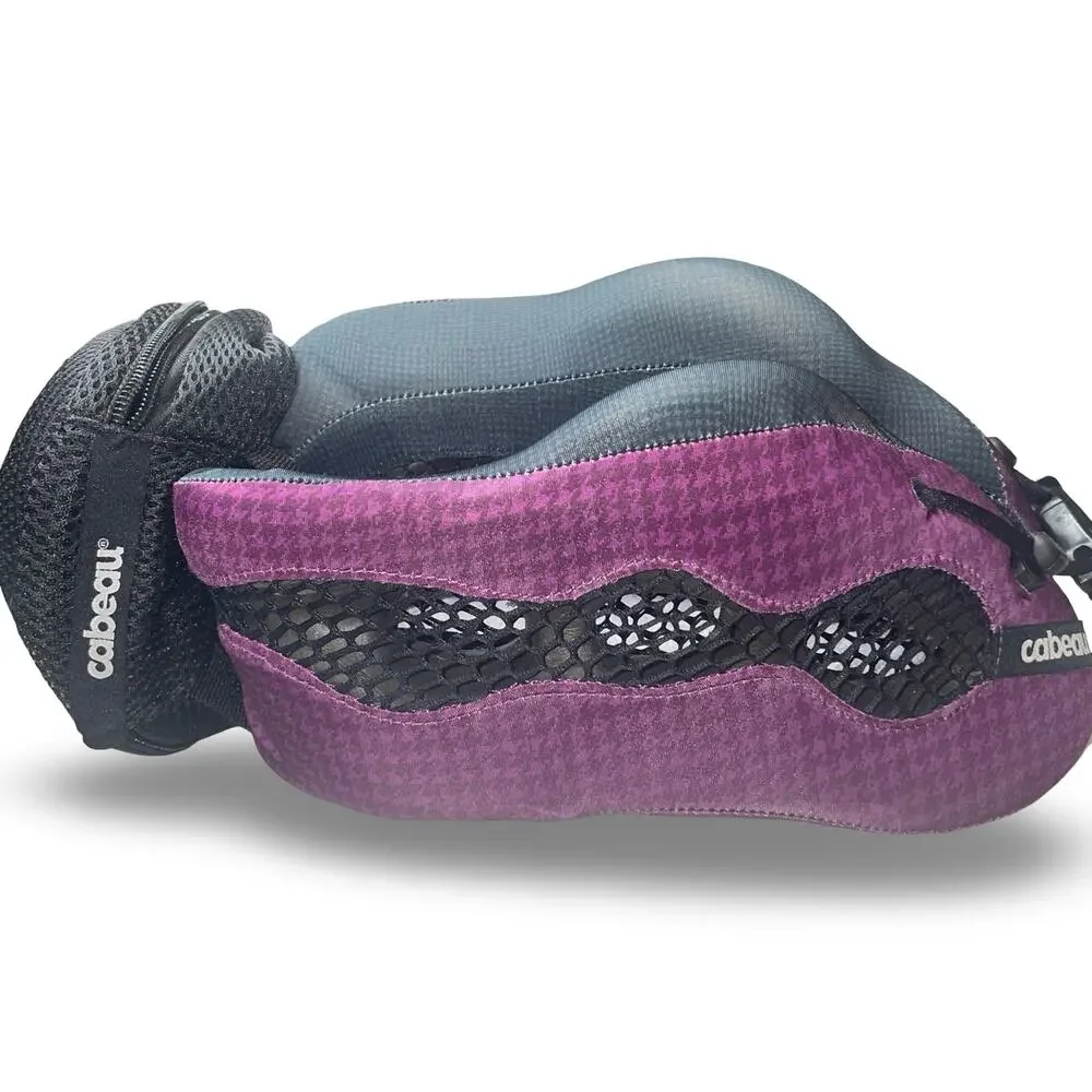 Cabeau Evolution Cool Travel Neck Pillow Purple Houndstooth Case Headphones
